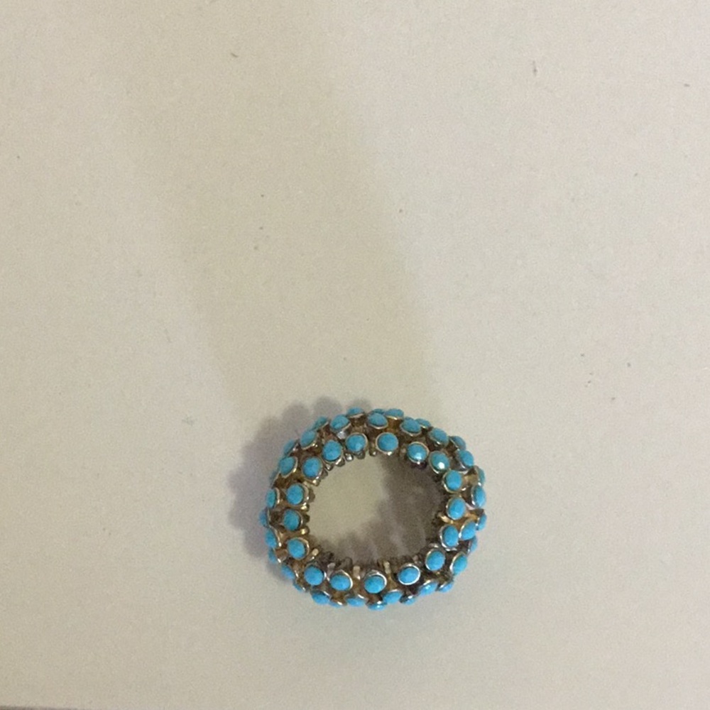 1 ring that is stretchable